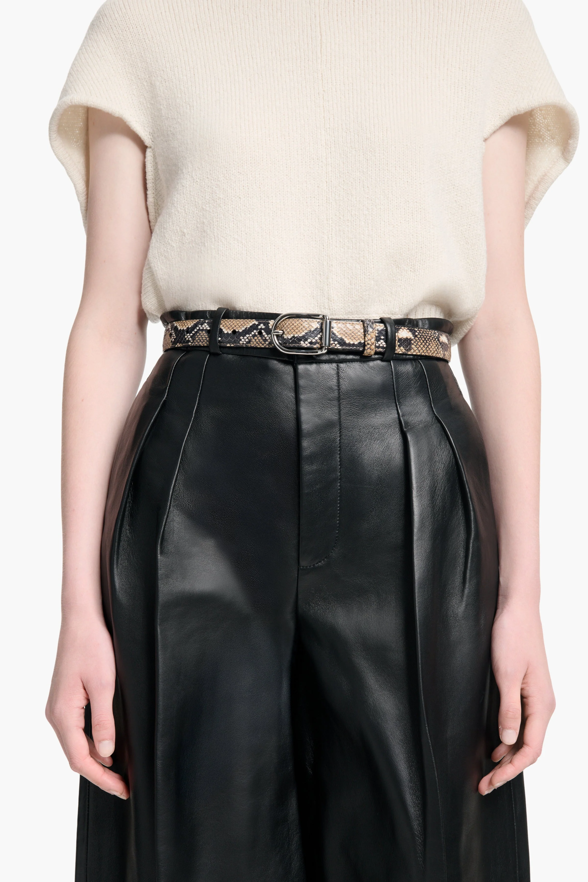 Classic Buckle Belt - Image 3