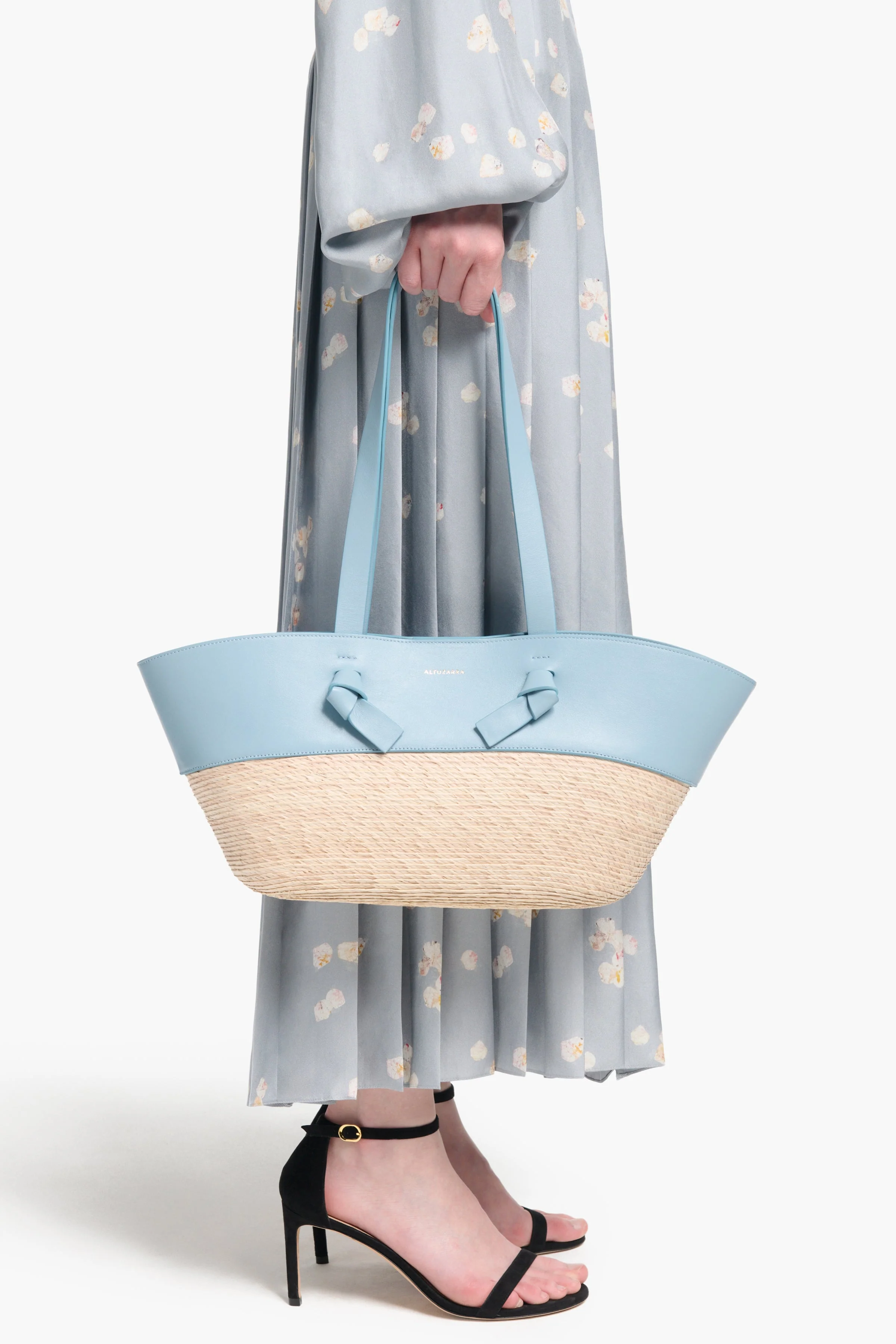 Knot Basket Small Long Handle - Image 2